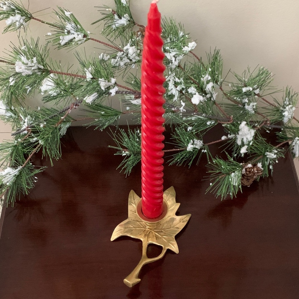 📌 Rare Vintage Brass Maple Leaf Candle Holder